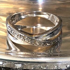 Elegant Sterling 925 Silver Women's CZ Crossover Ring size 9.25 weight 3.9g